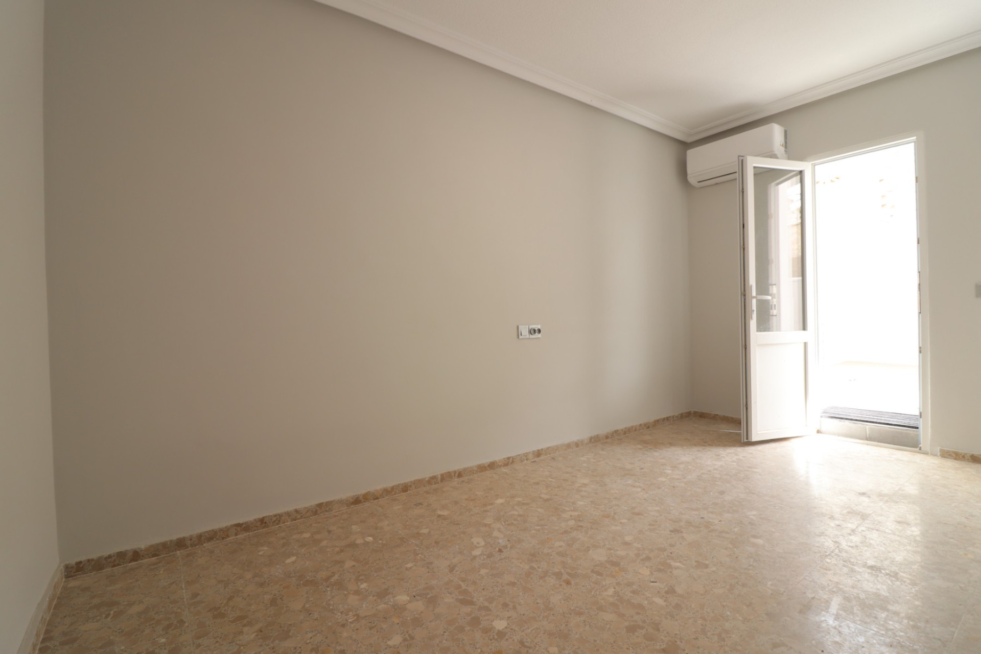 Herverkoop - 1. Appartement / flat - Torrevieja - Torre La Mata