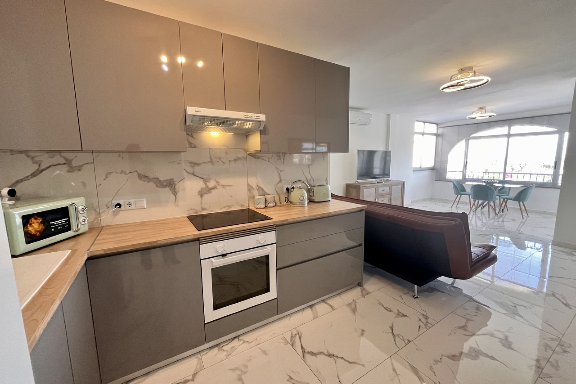 Herverkoop - 1. Appartement / flat - Villamartin - Costa Blanca Zuid