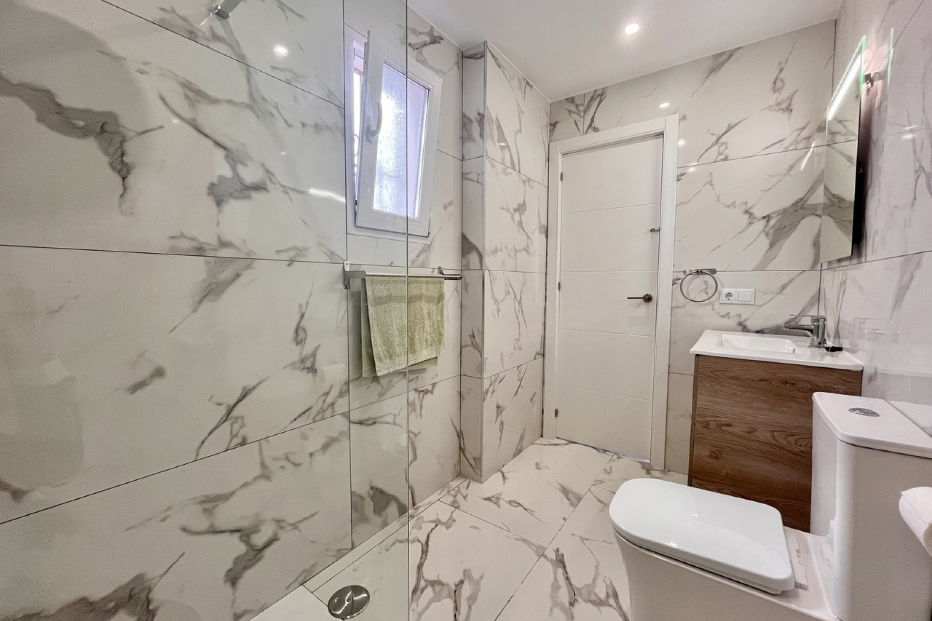 Herverkoop - 1. Appartement / flat - Villamartin - Costa Blanca Zuid