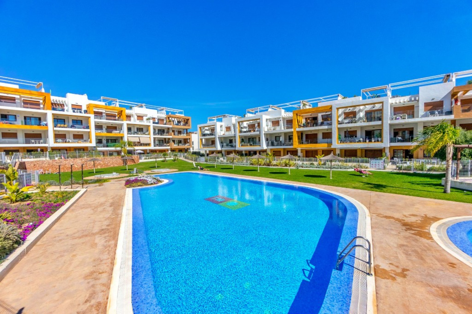 Herverkoop - 1. Appartement / flat - Villamartin - Costa Blanca Zuid
