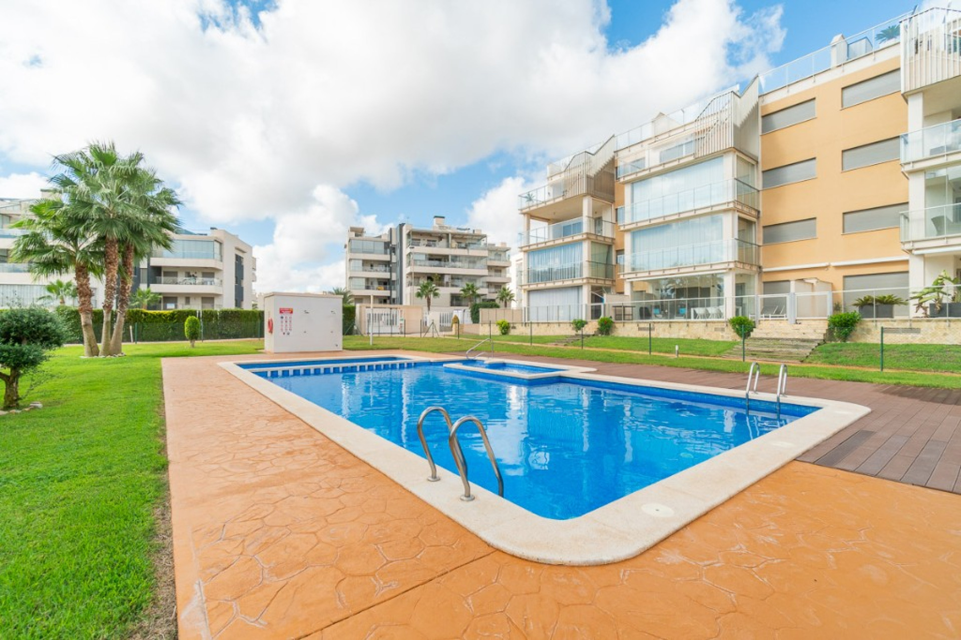 Herverkoop - 1. Appartement / flat - Villamartin - Costa Blanca Zuid