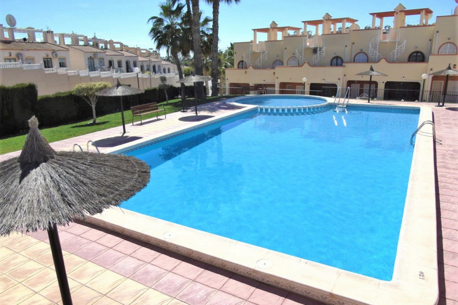 Herverkoop - 1. Appartement / flat - Villamartin - Costa Blanca Zuid