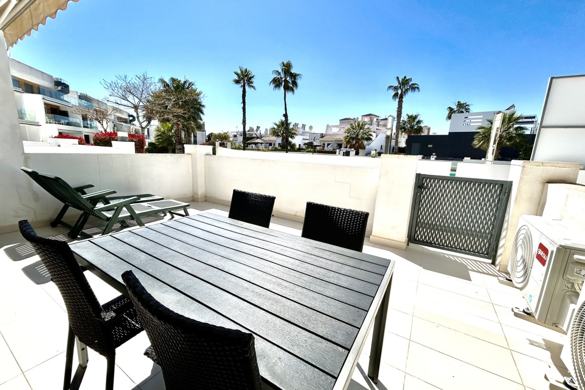 Herverkoop - 1. Appartement / flat - Villamartin - Costa Blanca Zuid