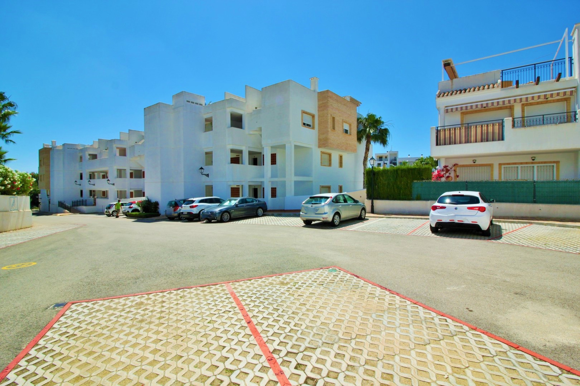 Herverkoop - 1. Appartement / flat - Villamartin - Costa Blanca Zuid