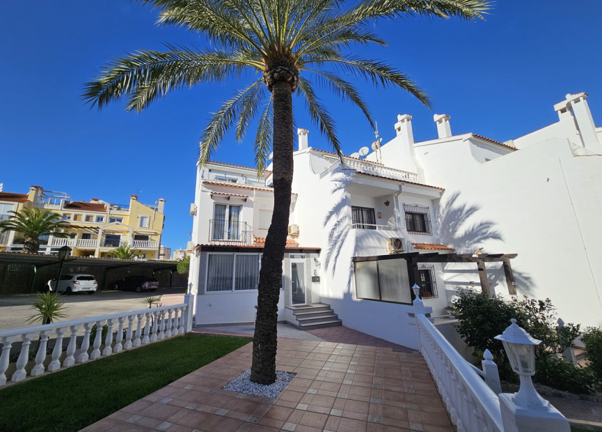 Herverkoop - 2. Town house - La Mata - Torrevieja