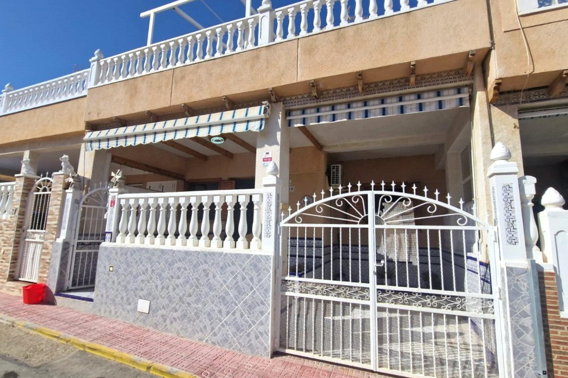 Herverkoop - 2. Town house - Torrevieja - Orihuela Costa