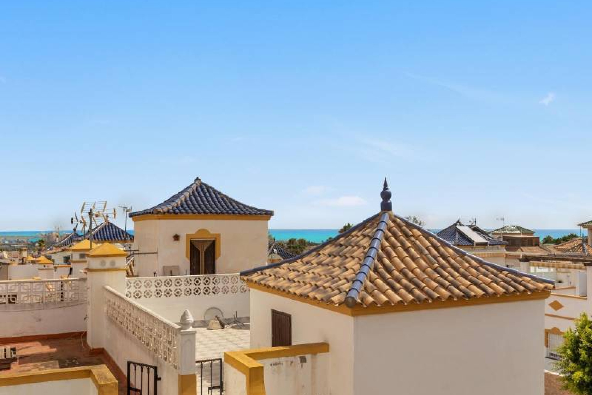 Herverkoop - 2. Town house - Torrevieja - Orihuela Costa