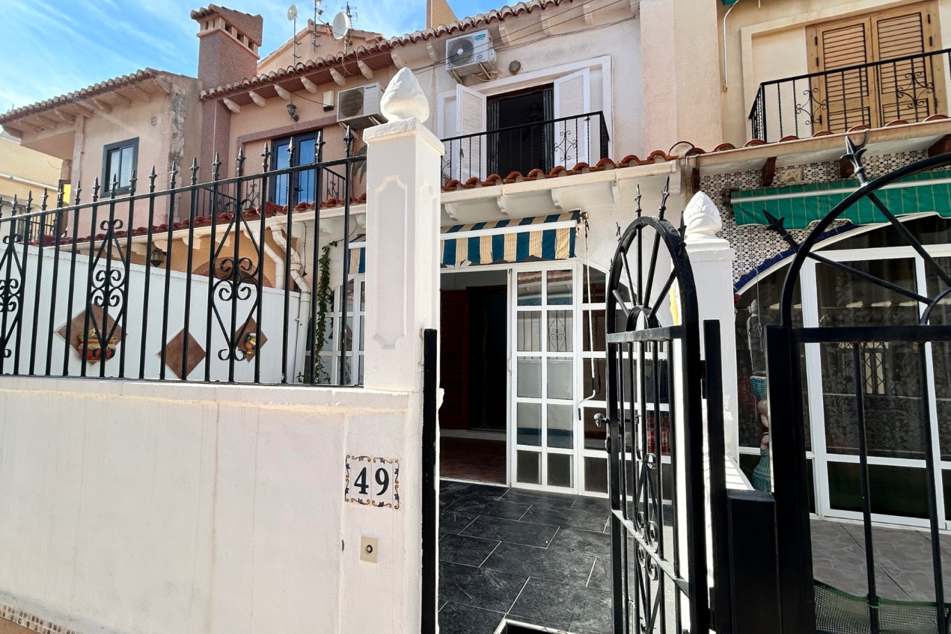 Herverkoop - 2. Town house / tussenwoning - El Chaparral - Costa Blanca Zuid