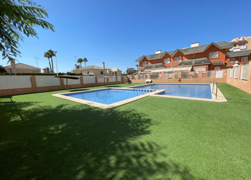 Herverkoop - 2. Town house / tussenwoning - Elche - Center