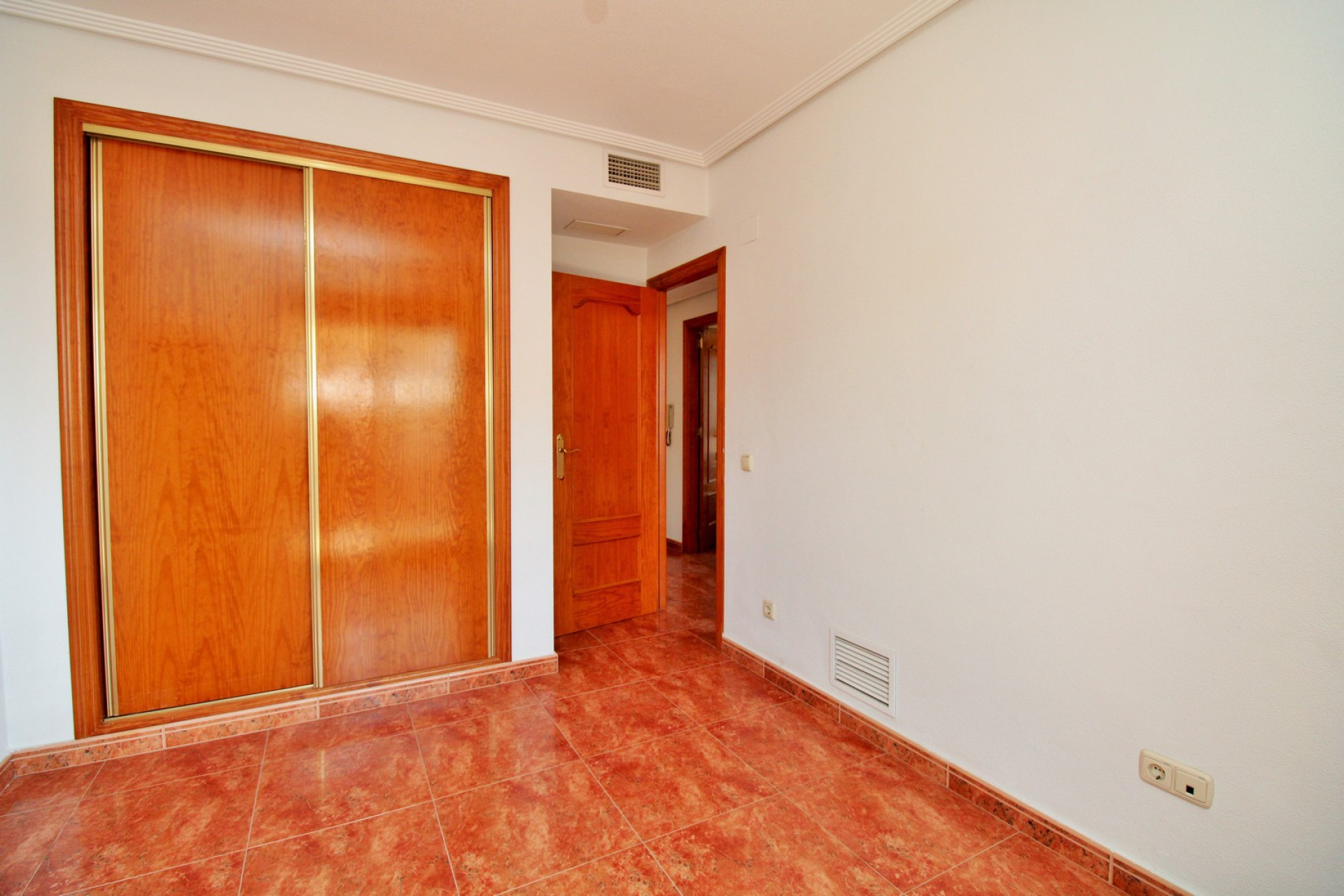Herverkoop - 2. Town house / tussenwoning - Los Desamparados - Costa Blanca Zuid