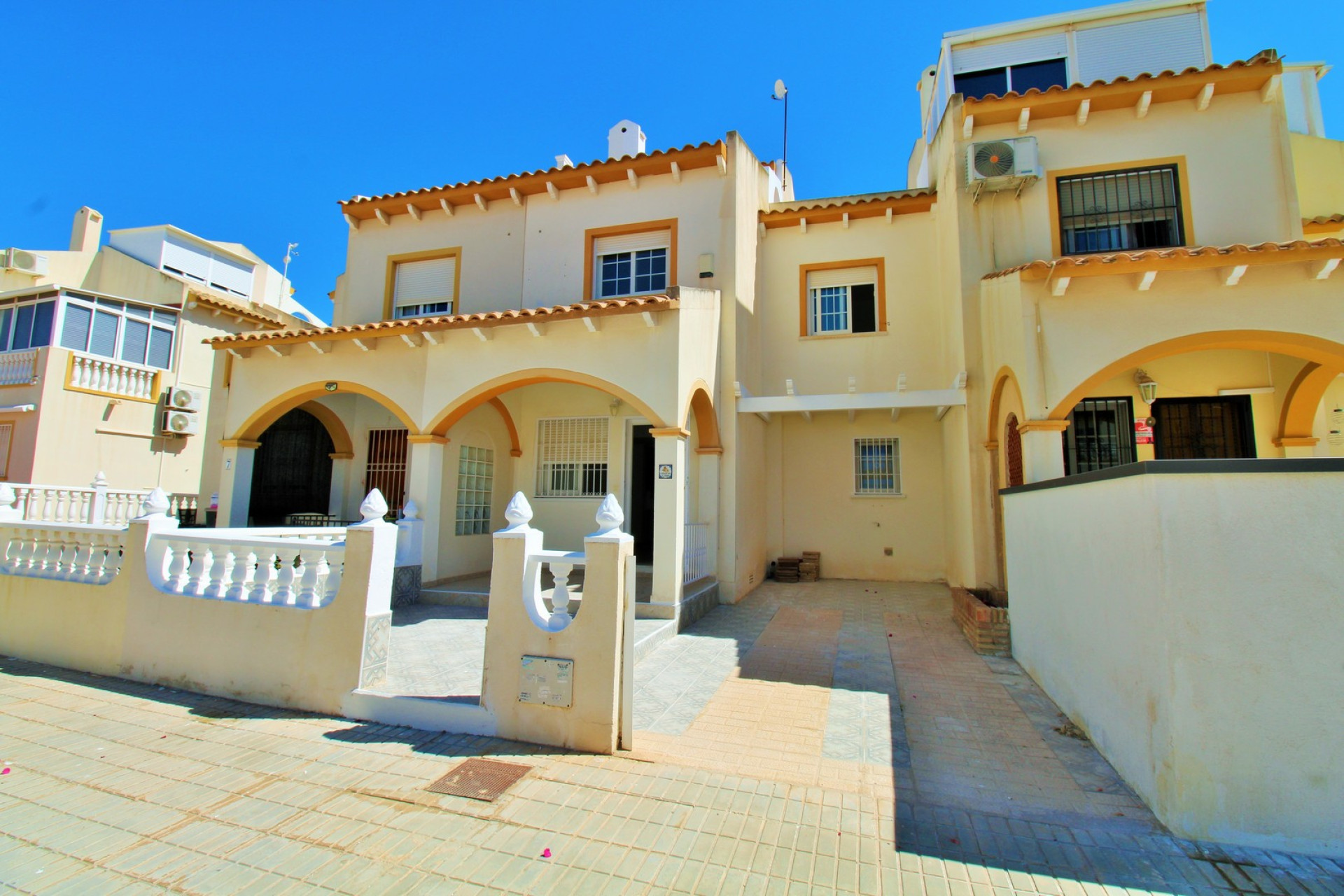Herverkoop - 2. Town house / tussenwoning - Playa Flamenca - Costa Blanca Zuid