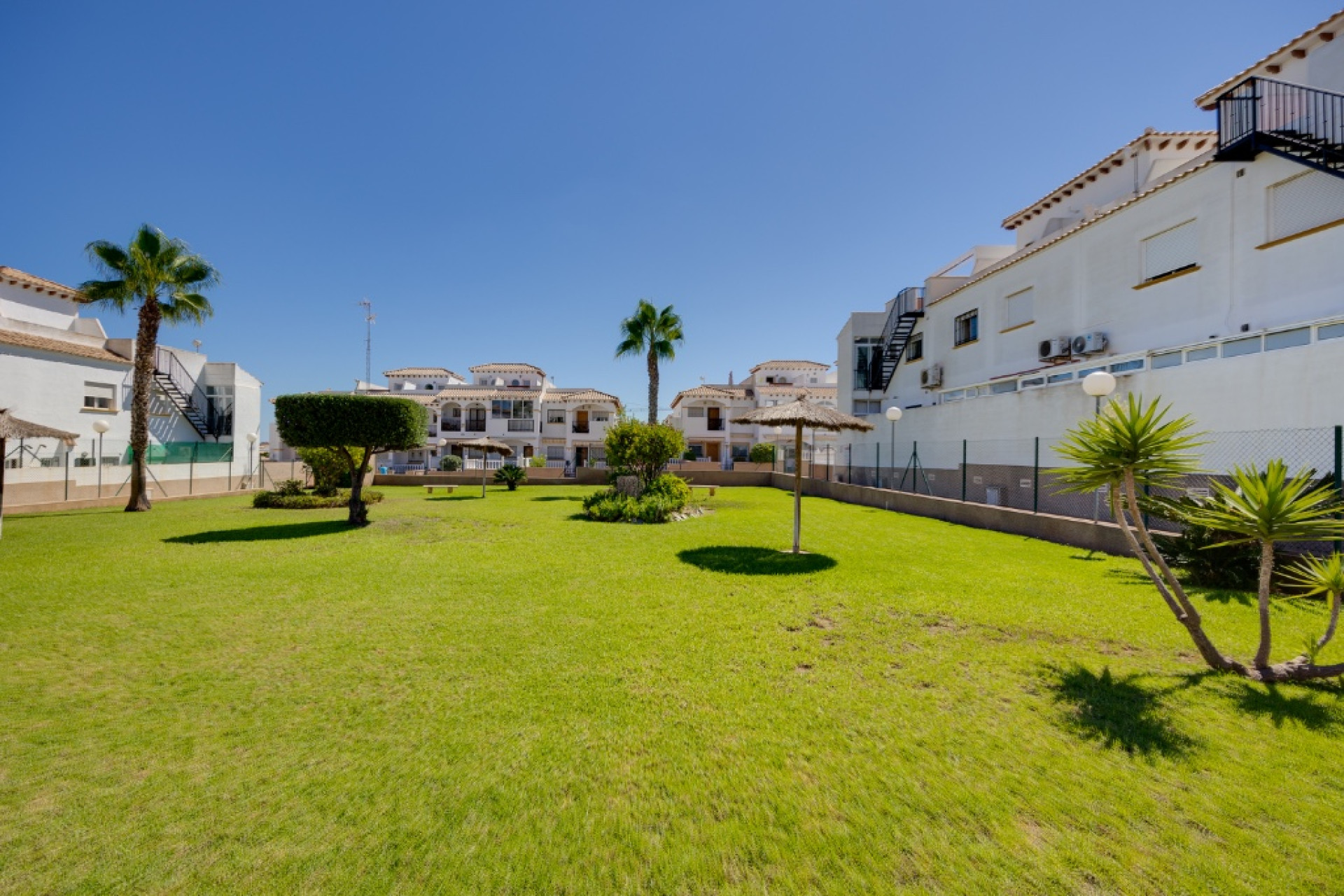 Herverkoop - 2. Town house / tussenwoning - Punta Prima - Costa Blanca Zuid