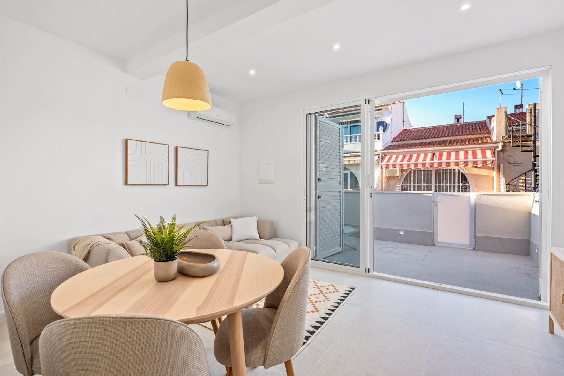 Herverkoop - 2. Town house / tussenwoning - Torrevieja - Costa Blanca Zuid