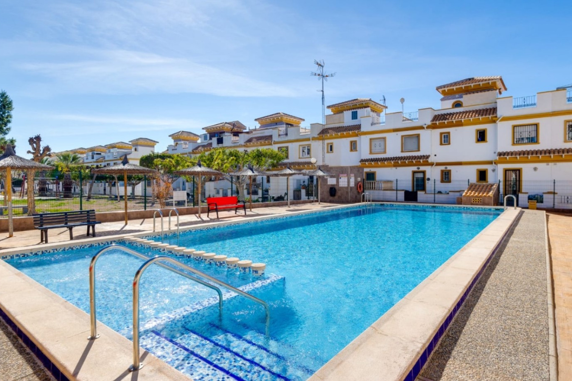 Herverkoop - 2. Town house / tussenwoning - Torrevieja - Costa Blanca Zuid