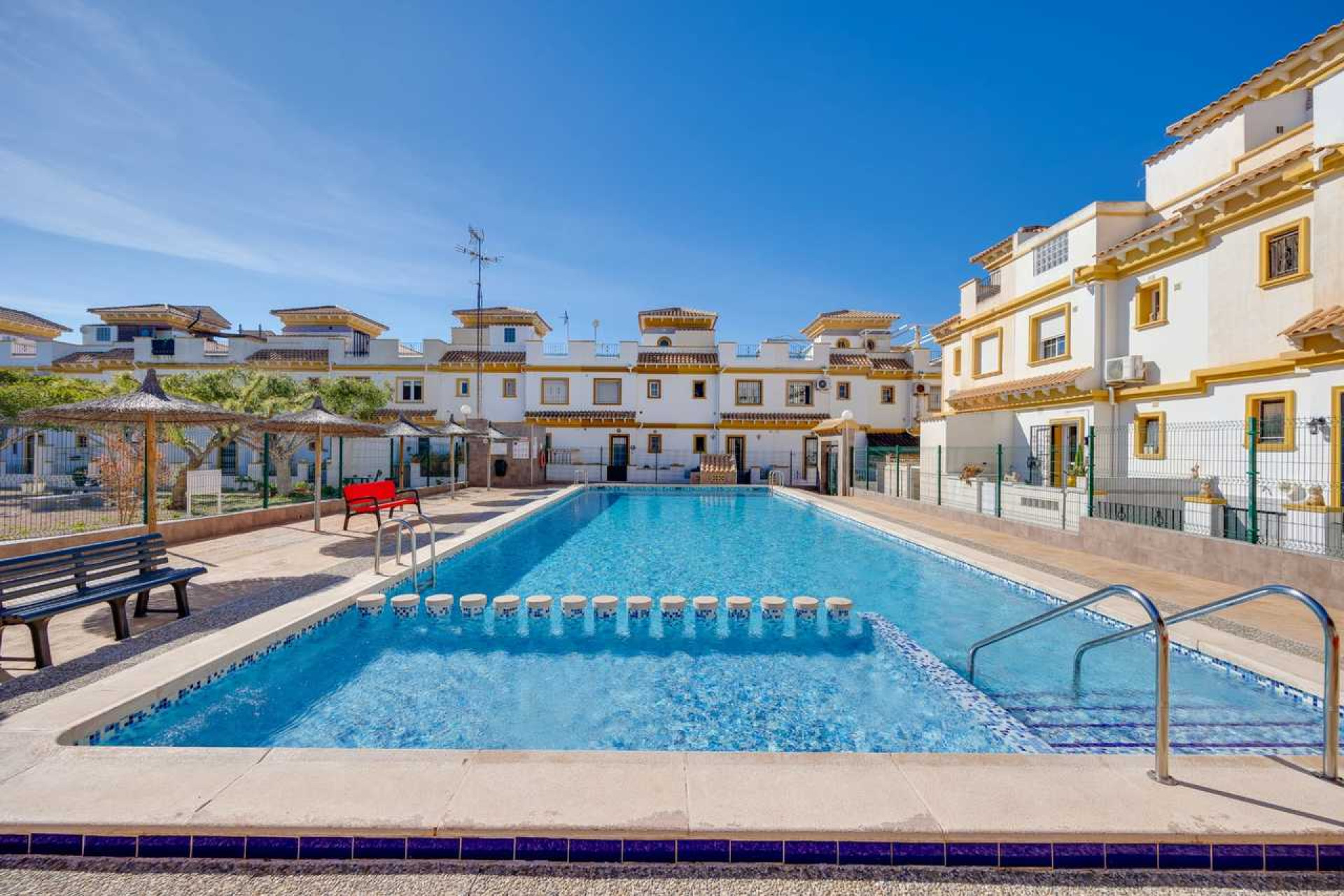 Herverkoop - 2. Town house / tussenwoning - Torrevieja - Costa Blanca Zuid