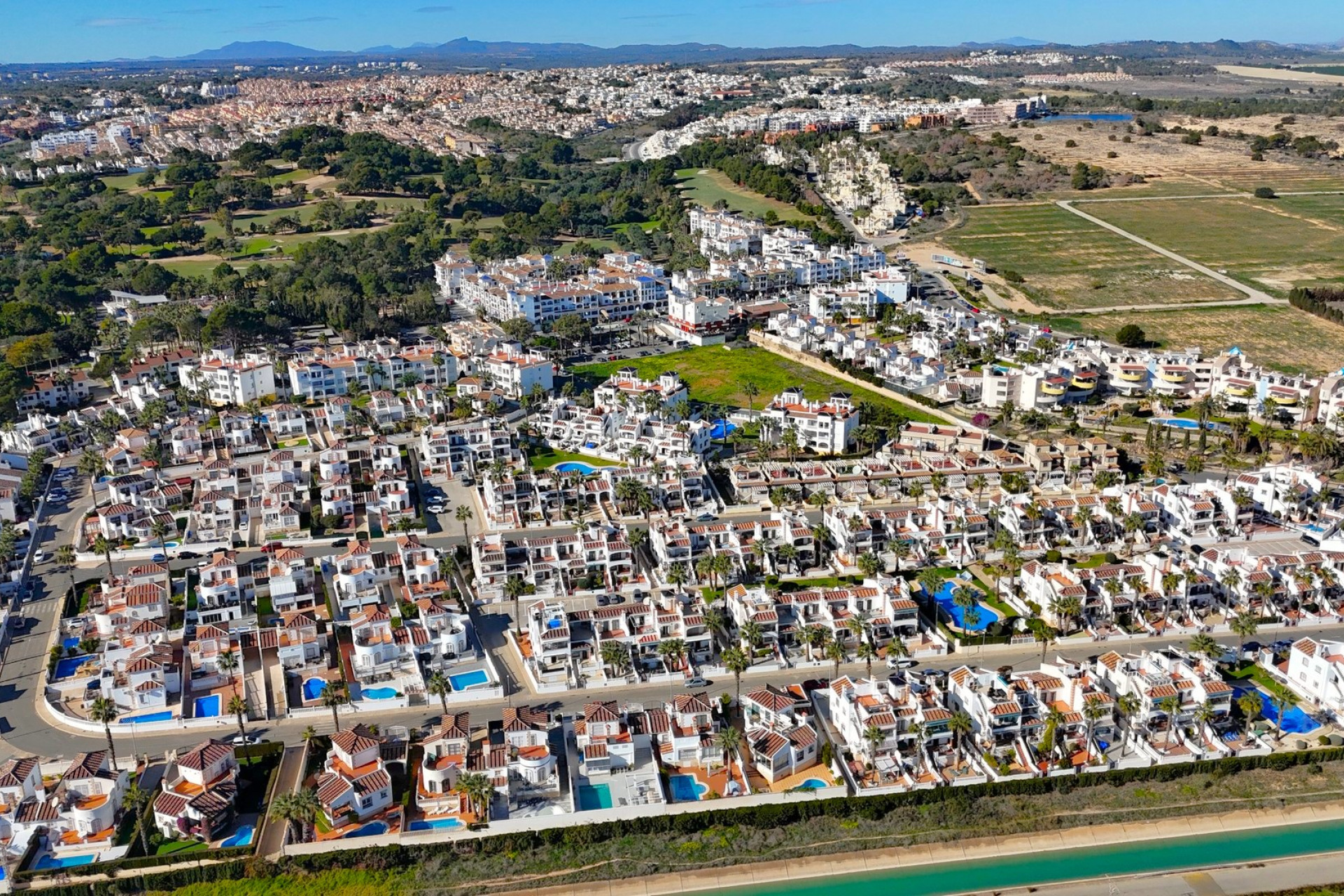 Herverkoop - 2. Town house / tussenwoning - Villamartin - Costa Blanca Zuid