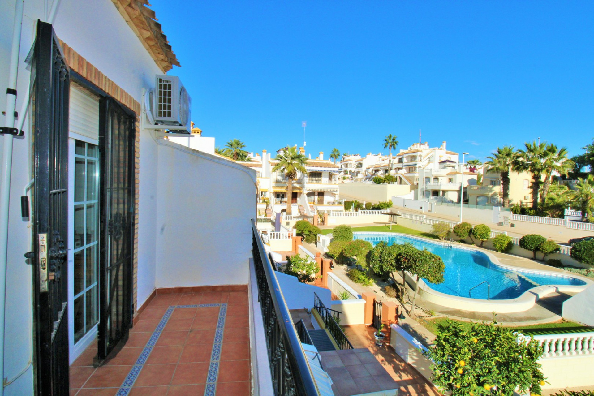 Herverkoop - 2. Town house / tussenwoning - Villamartin - Costa Blanca Zuid