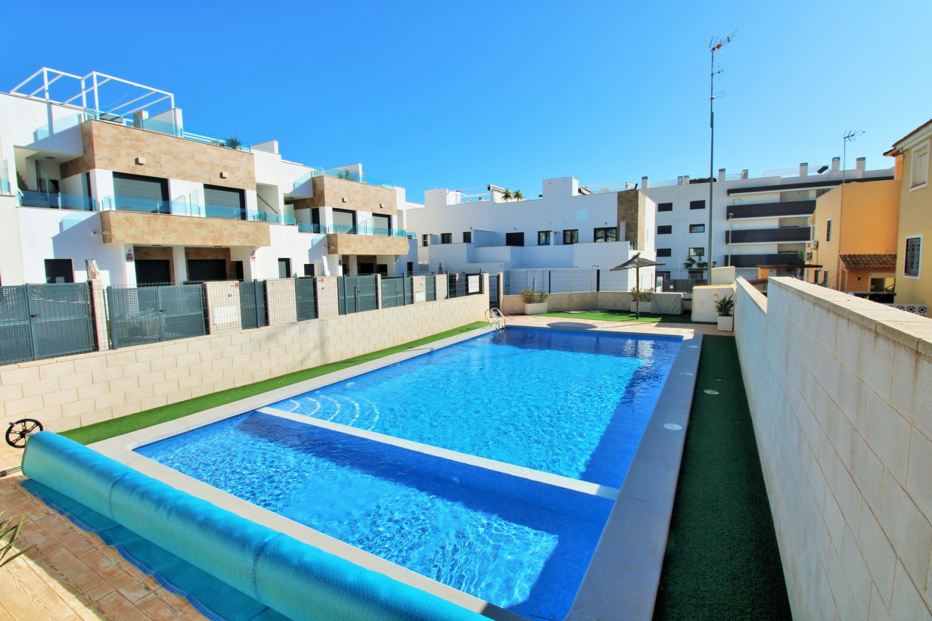 Herverkoop - 2. Town house - Villamartin - Orihuela Costa