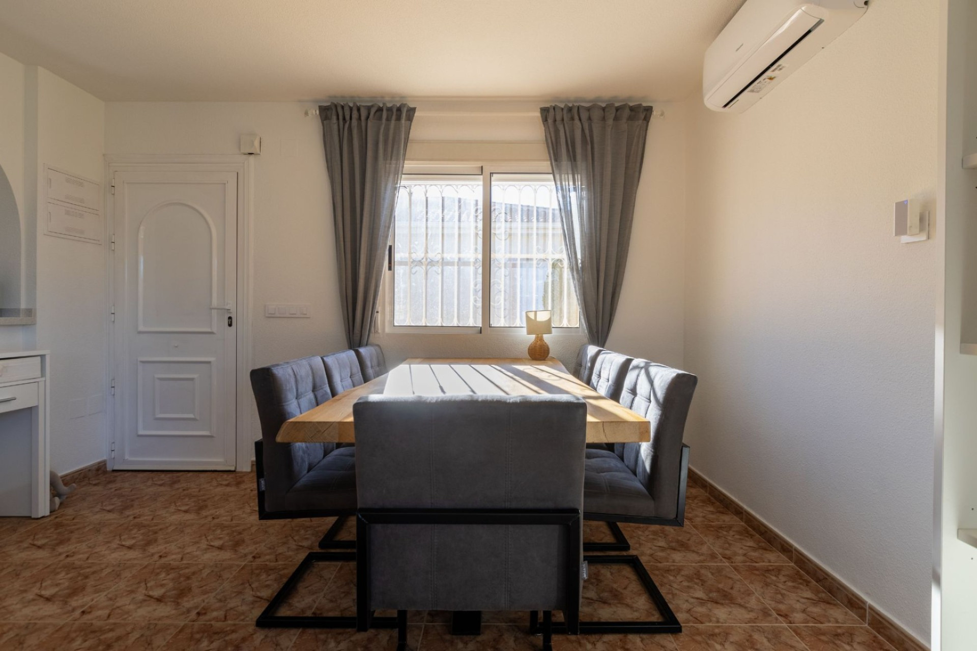 Herverkoop - 3. Halfvrijstaand huis - Benimar - Costa Blanca Zuid