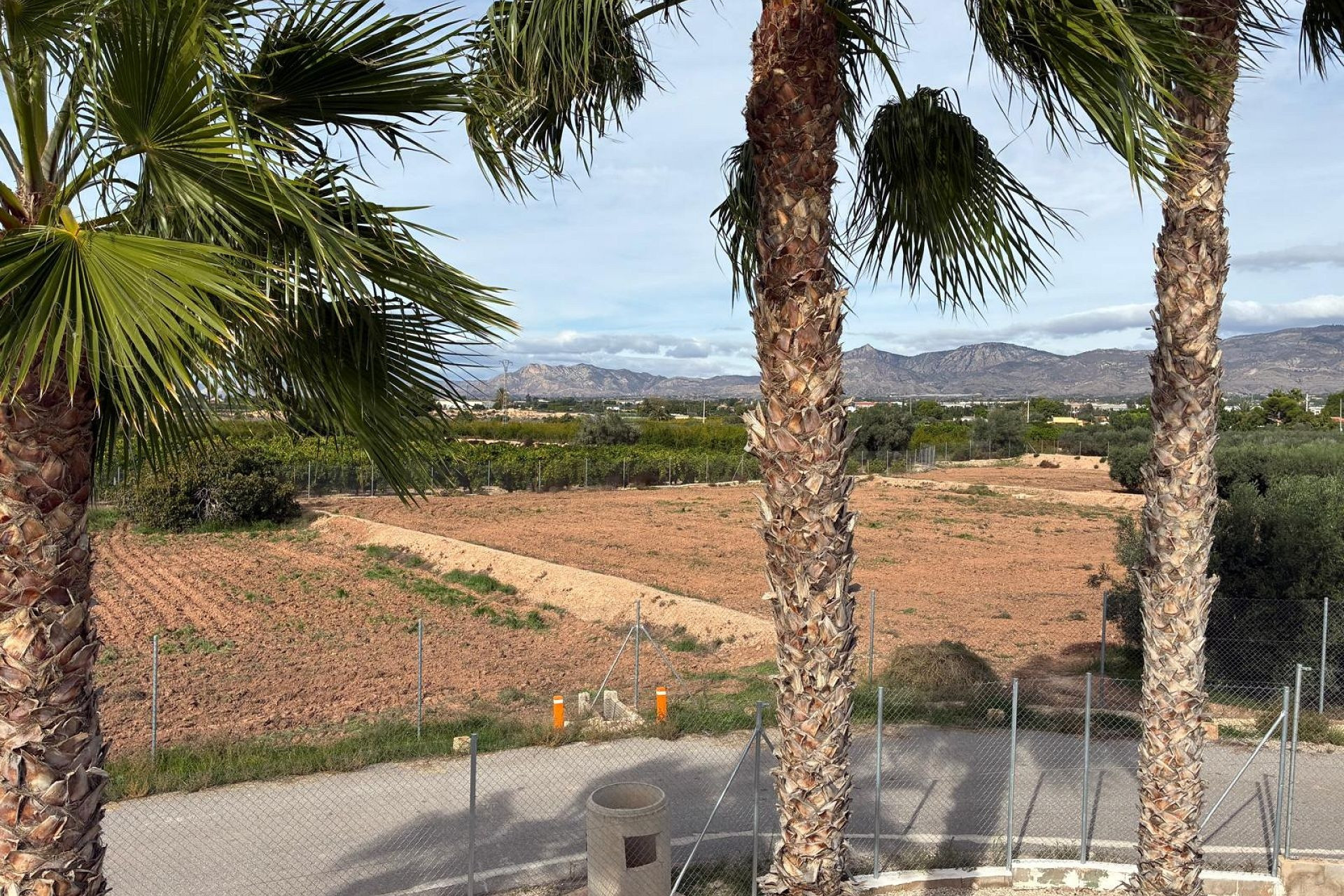 Herverkoop - 3. Halfvrijstaand huis - Crevillent - Costa Blanca Zuid