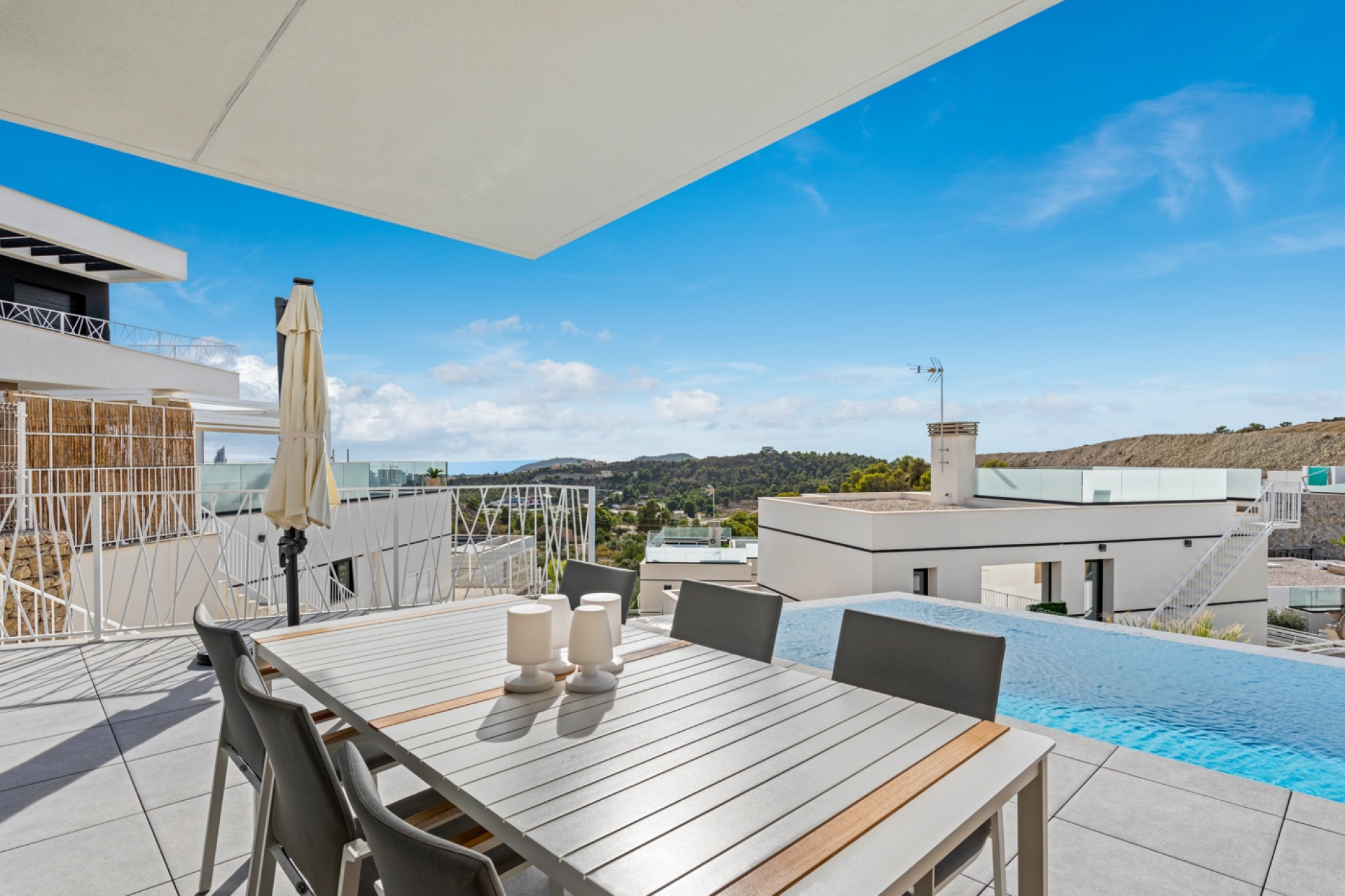 Herverkoop - 3. Halfvrijstaand huis - Finestrat - Costa Blanca Noord