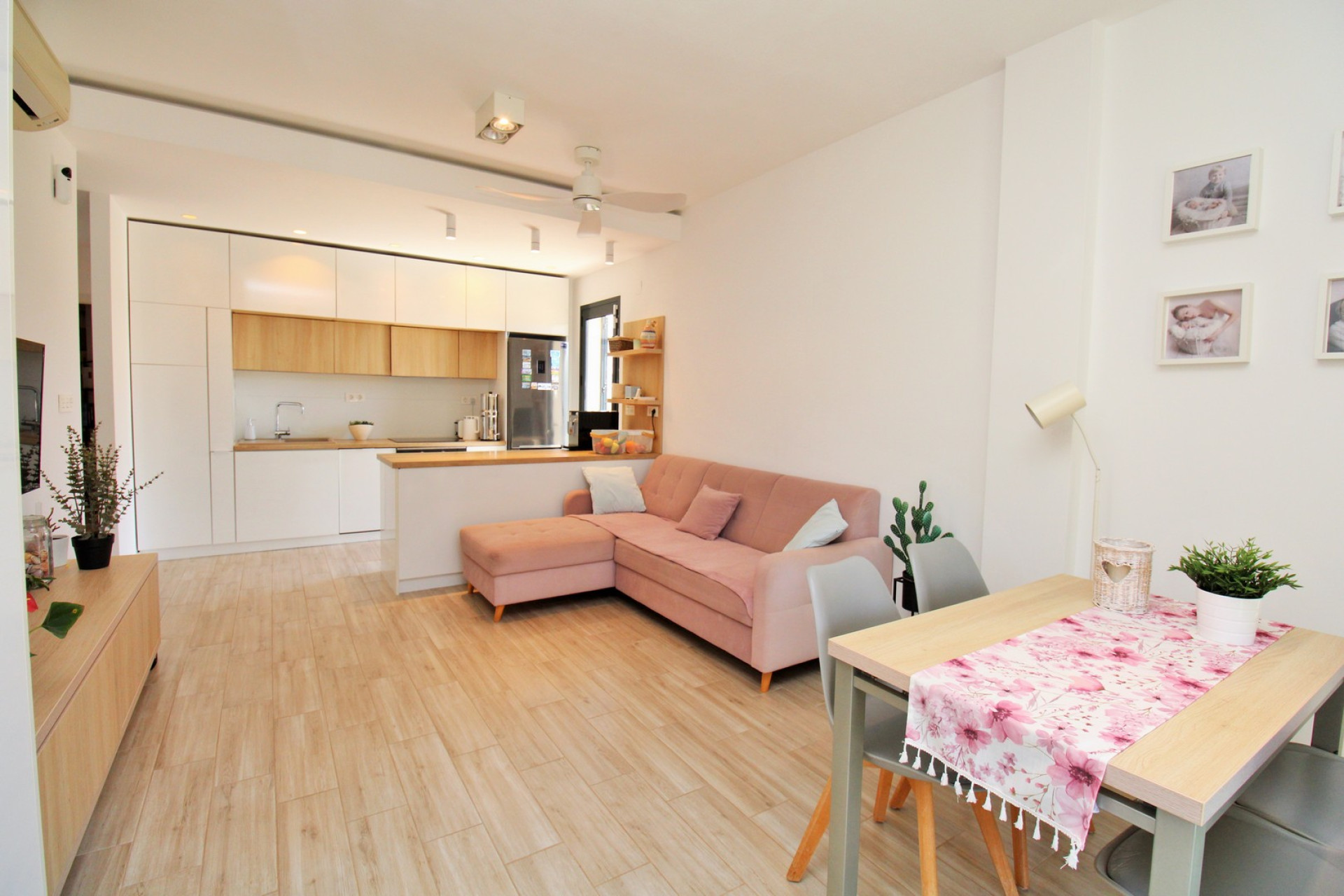 Herverkoop - 3. Halfvrijstaand huis - La Zenia - Costa Blanca Zuid