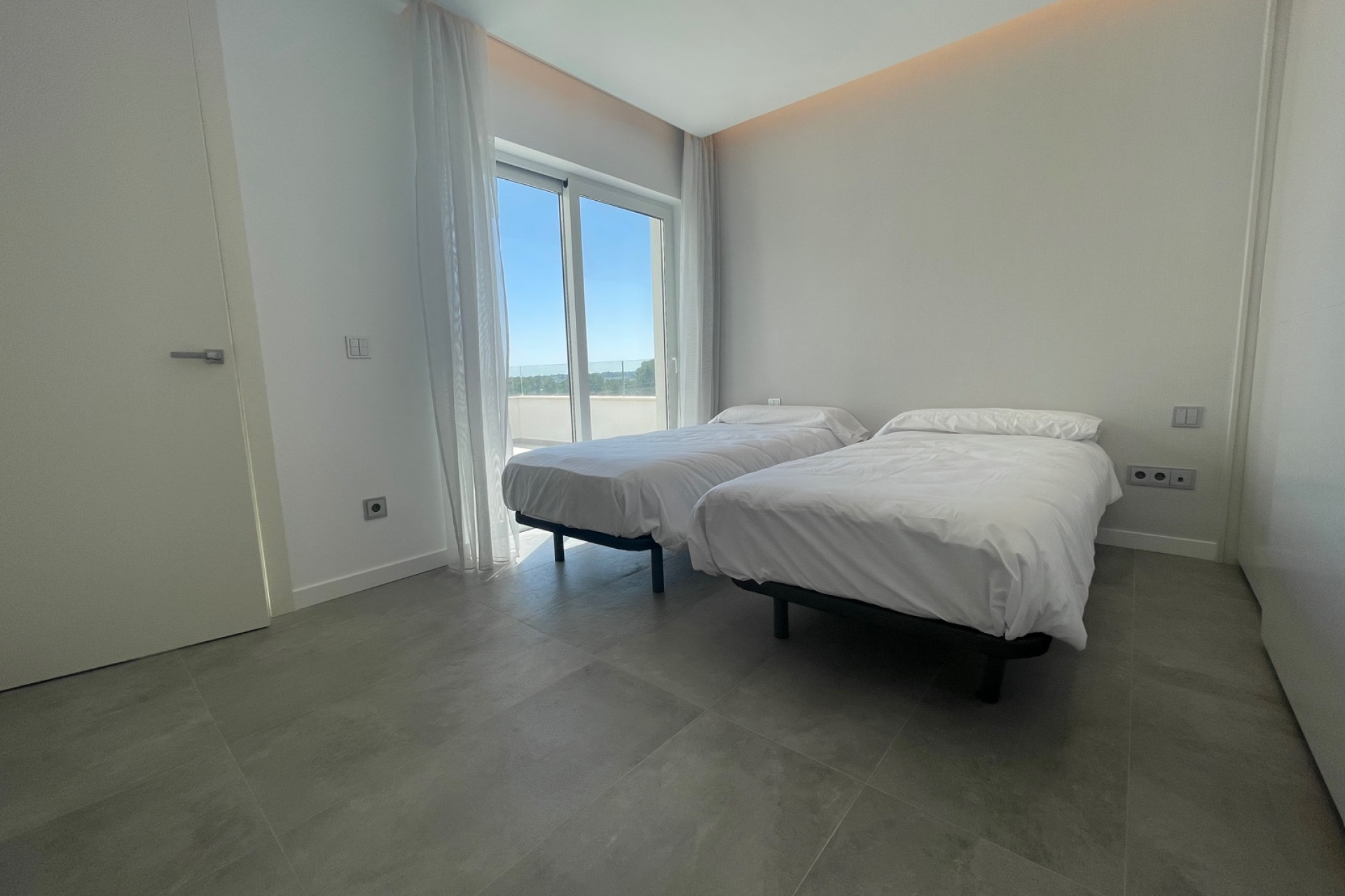 Herverkoop - 3. Halfvrijstaand huis - Las Colinas Golf and Country Club - Costa Blanca Zuid