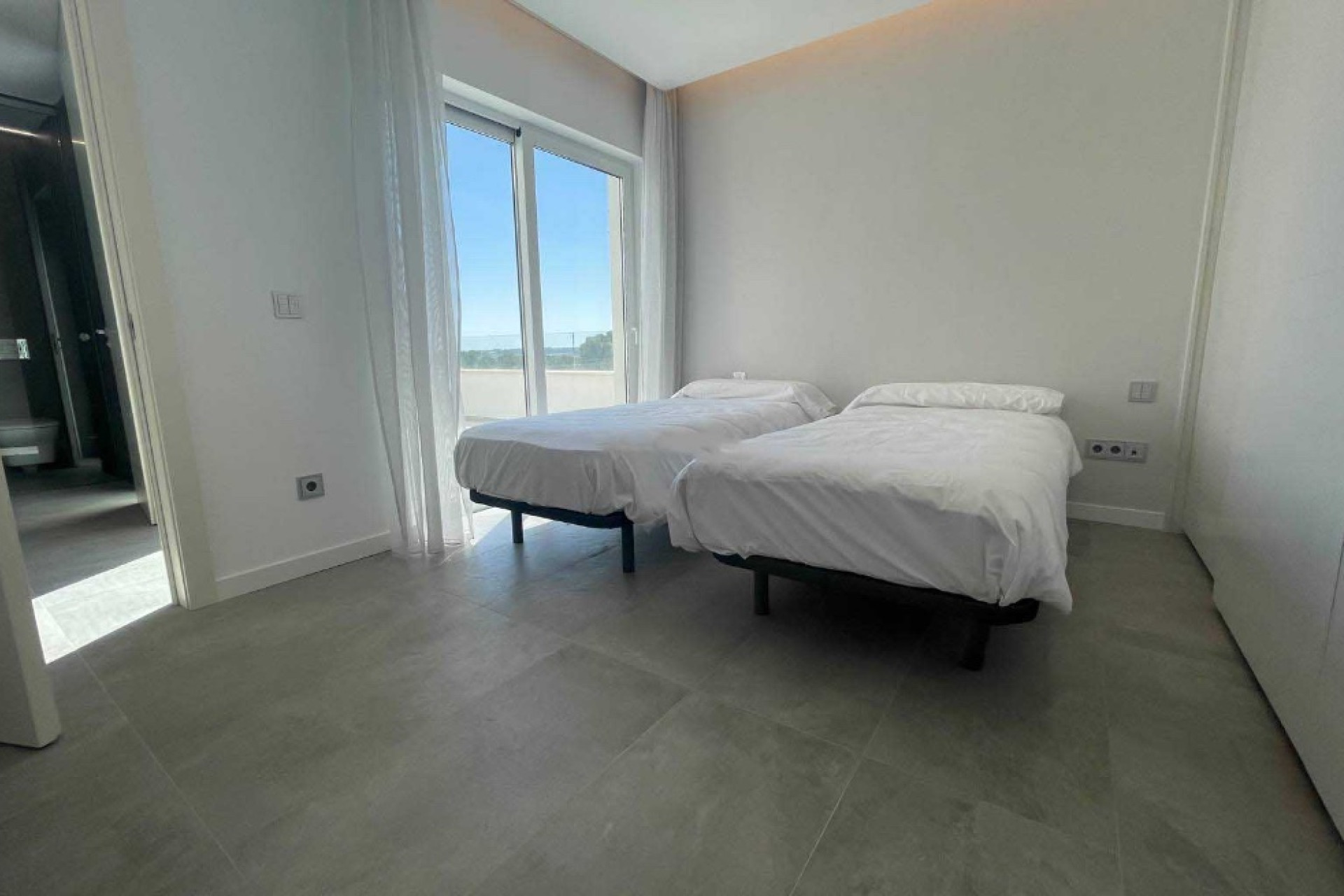 Herverkoop - 3. Halfvrijstaand huis - Las Colinas Golf and Country Club - Costa Blanca Zuid