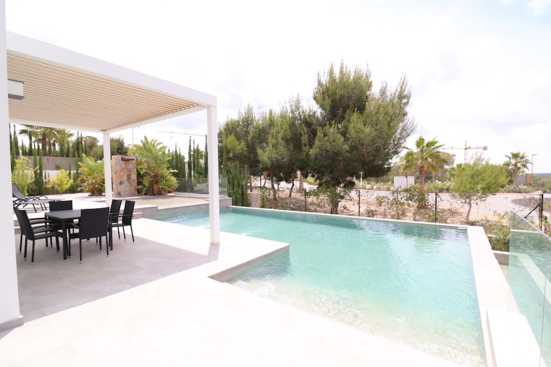 Herverkoop - 3. Halfvrijstaand huis - Las Colinas Golf and Country Club - Costa Blanca Zuid