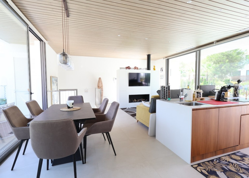 Herverkoop - 3. Halfvrijstaand huis - Las Colinas Golf and Country Club - Costa Blanca Zuid