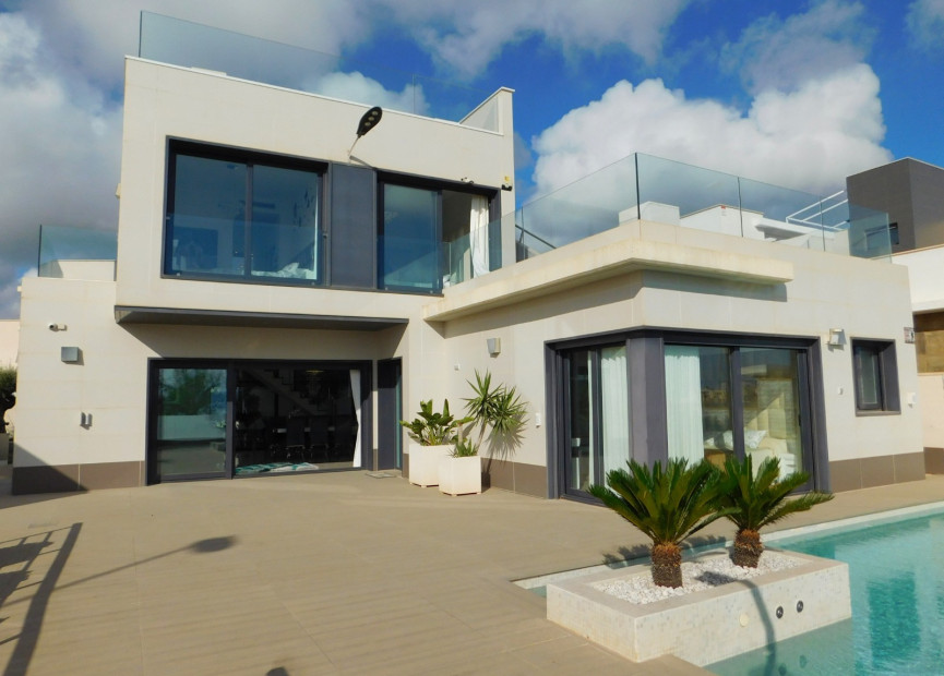 Herverkoop - 3. Halfvrijstaand huis - San Miguel de Salinas - Costa Blanca Zuid