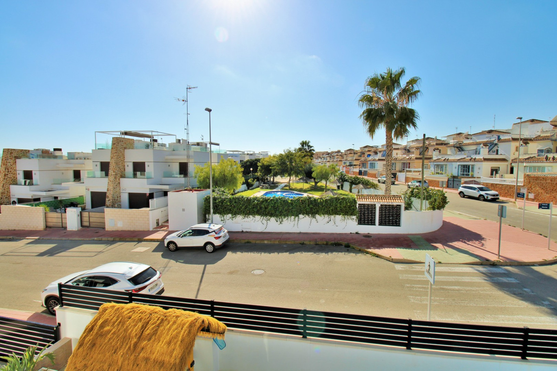Herverkoop - 3. Halfvrijstaand huis - Villamartin - Costa Blanca Zuid
