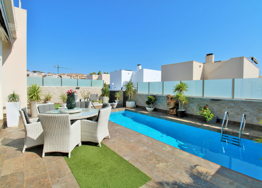 Herverkoop - 3. Halfvrijstaand huis - Villamartin - Costa Blanca Zuid