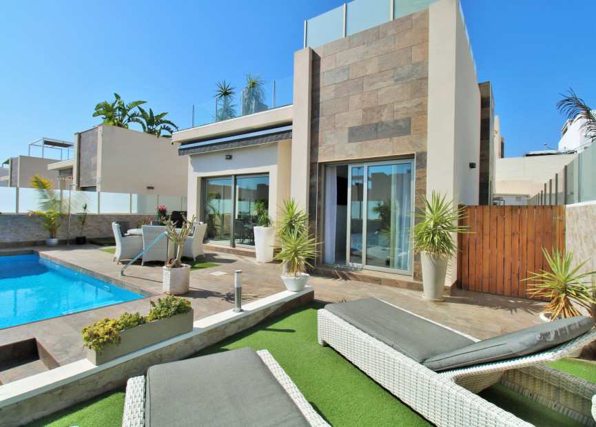 Herverkoop - 3. Halfvrijstaand huis - Villamartin - Costa Blanca Zuid