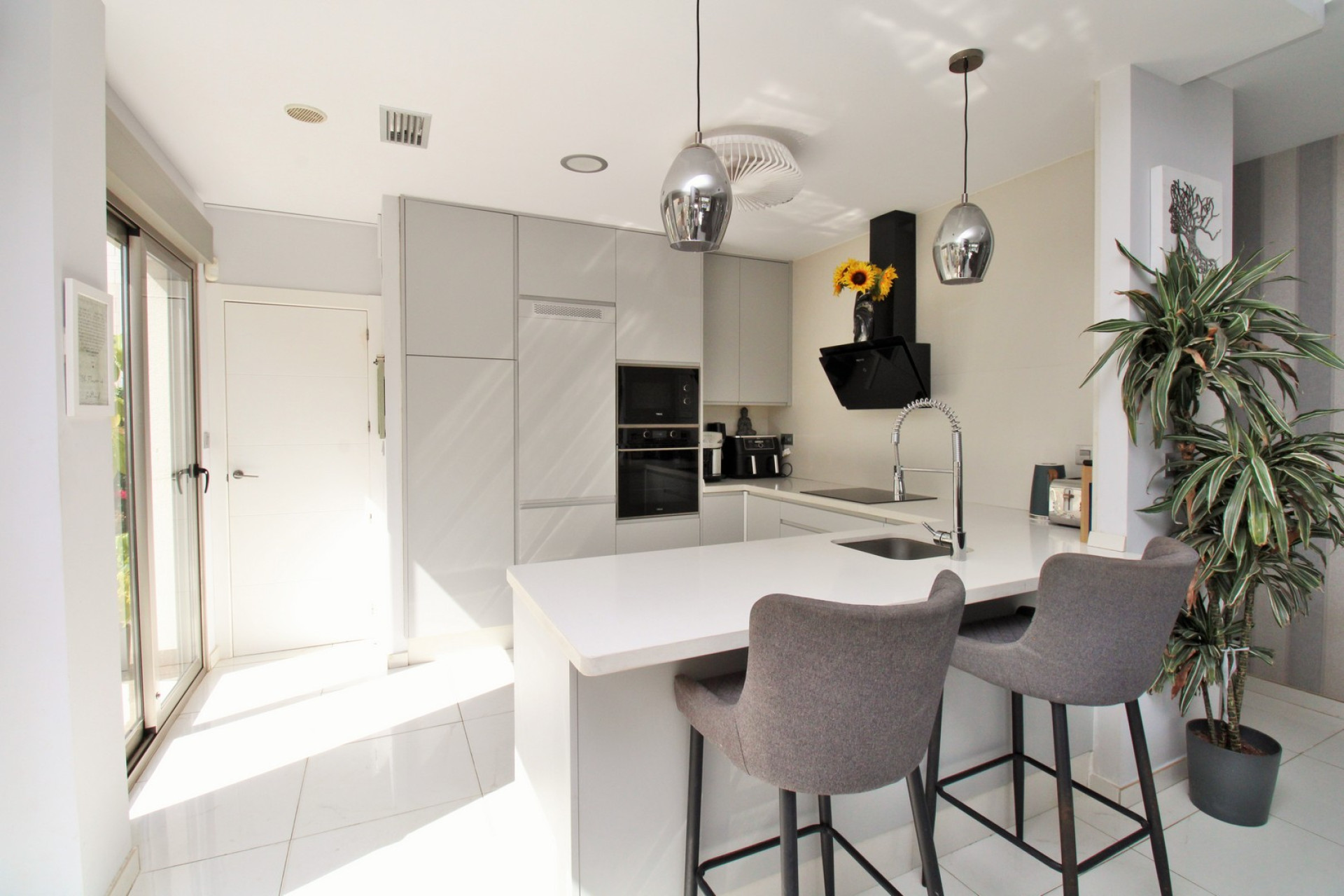 Herverkoop - 3. Halfvrijstaand huis - Villamartin - Costa Blanca Zuid