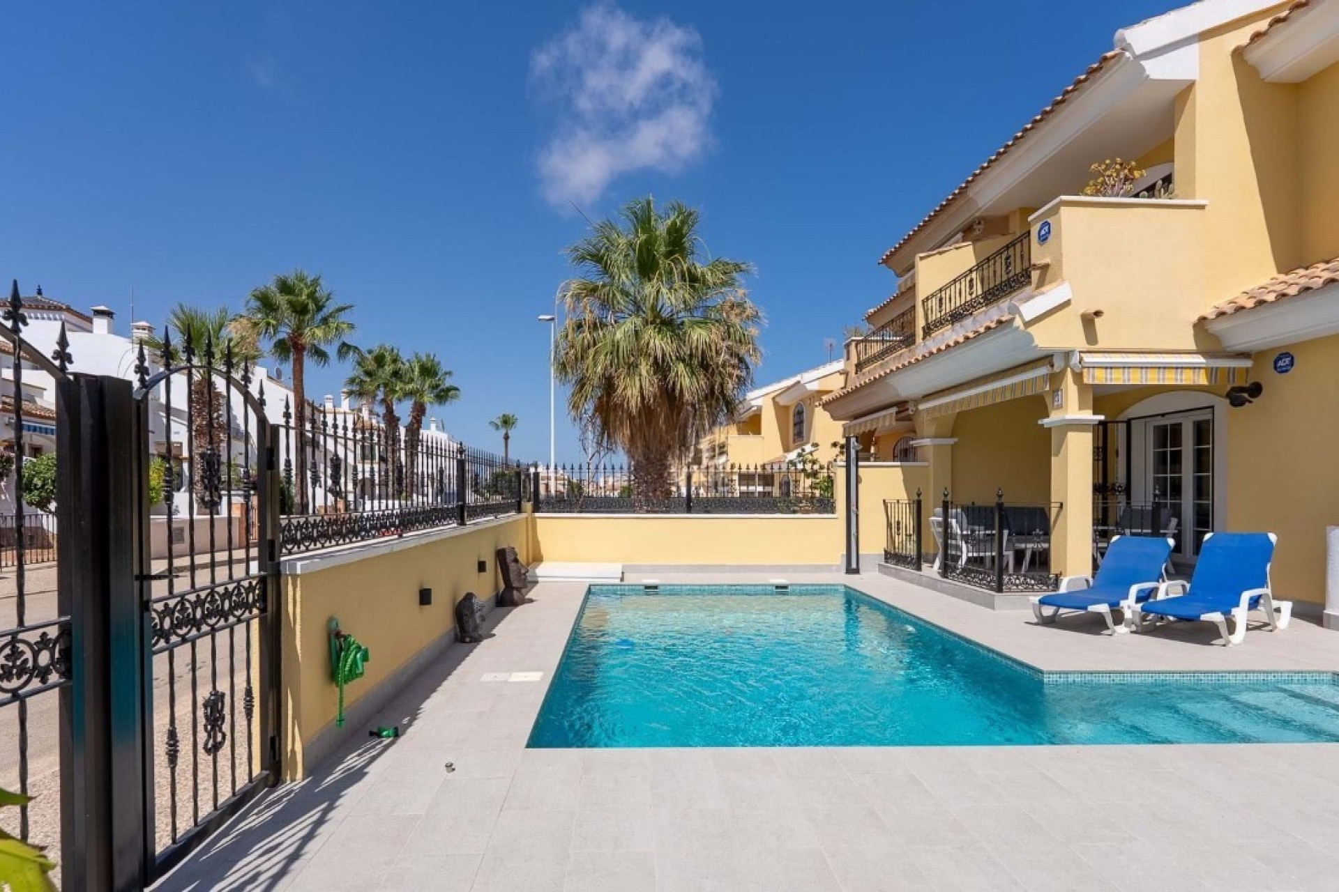 Herverkoop - 3. Halfvrijstaand huis - Villamartin - Costa Blanca Zuid