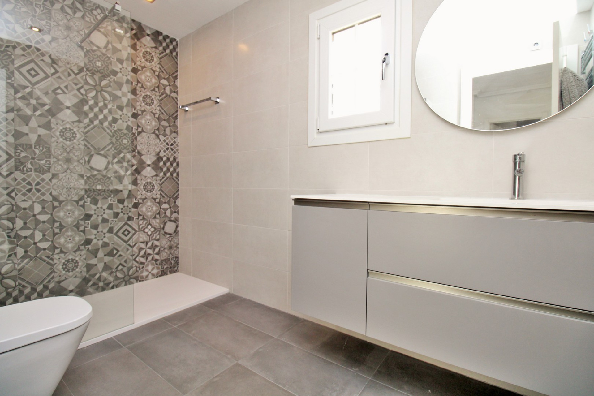 Herverkoop - 3. Halfvrijstaand huis - Villamartin - Costa Blanca Zuid