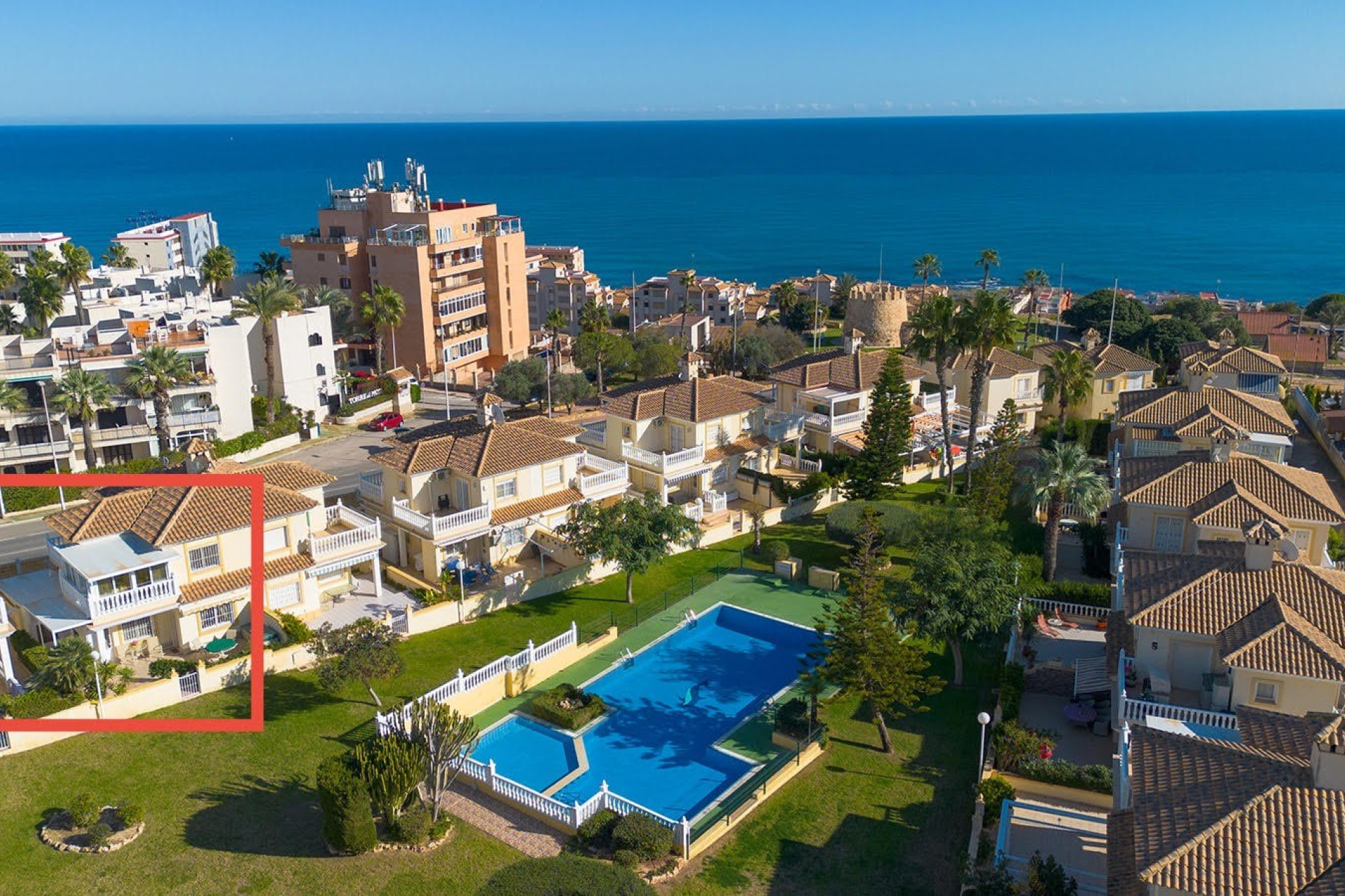 Herverkoop - 3. Semi - Detached Villa - La Mata - Torrevieja