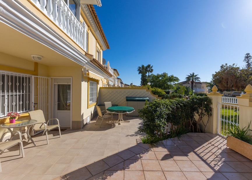 Herverkoop - 3. Semi - Detached Villa - La Mata - Torrevieja