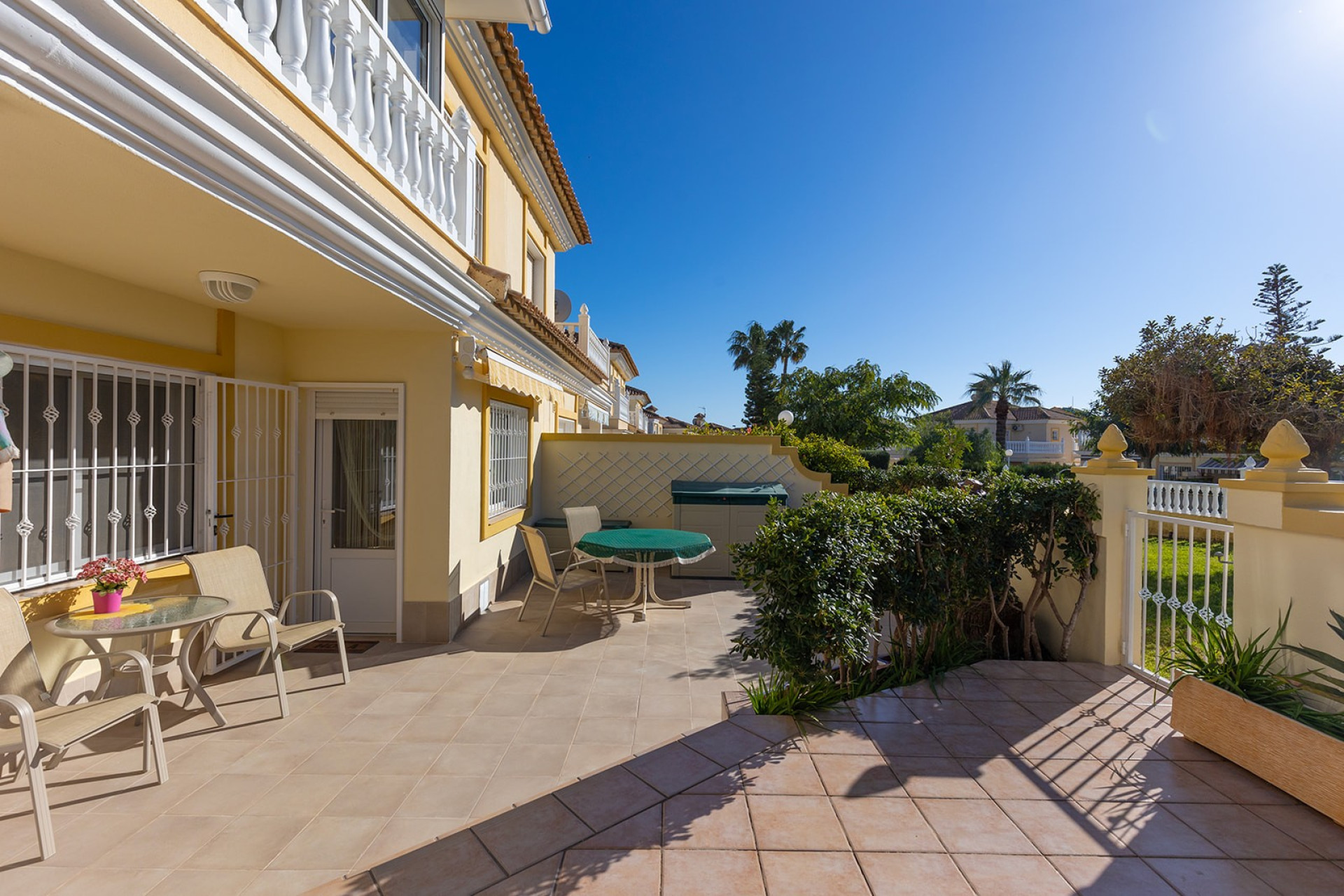 Herverkoop - 3. Semi - Detached Villa - La Mata - Torrevieja