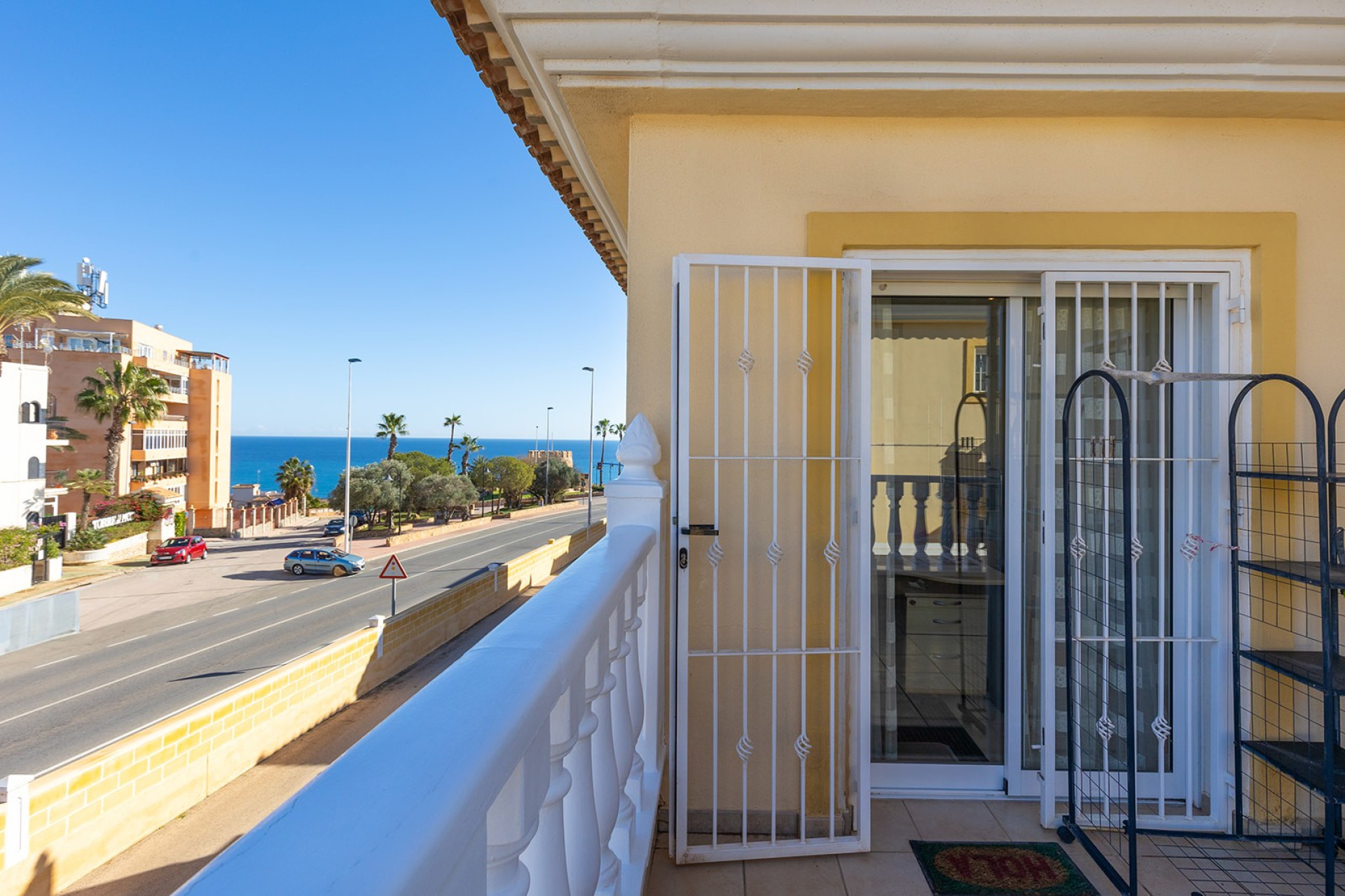 Herverkoop - 3. Semi - Detached Villa - La Mata - Torrevieja