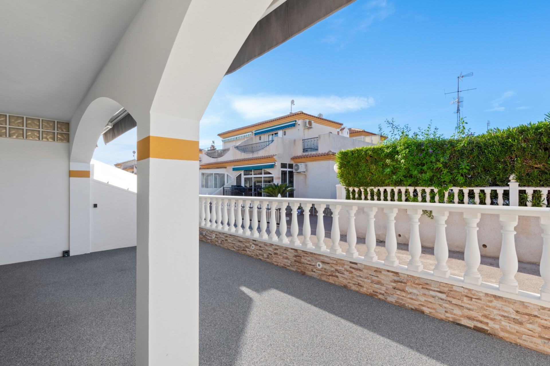 Herverkoop - 3. Semi - Detached Villa - Orihuela Costa