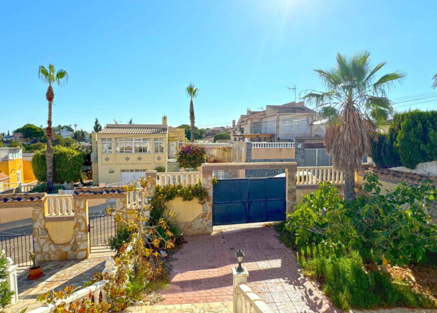 Herverkoop - 3. Semi - Detached Villa - Torrevieja - Orihuela Costa