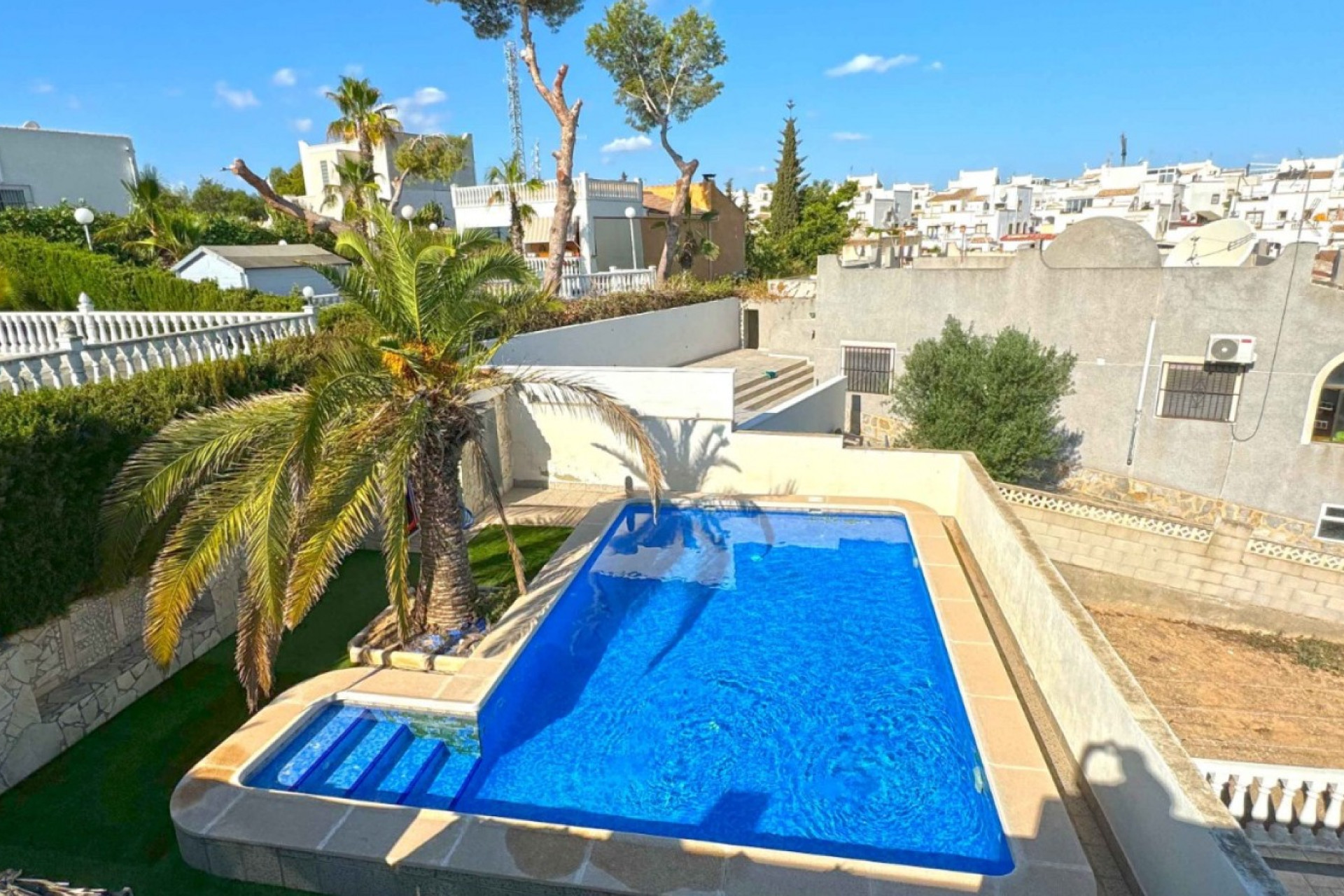 Herverkoop - 3. Semi - Detached Villa - Torrevieja - Orihuela Costa