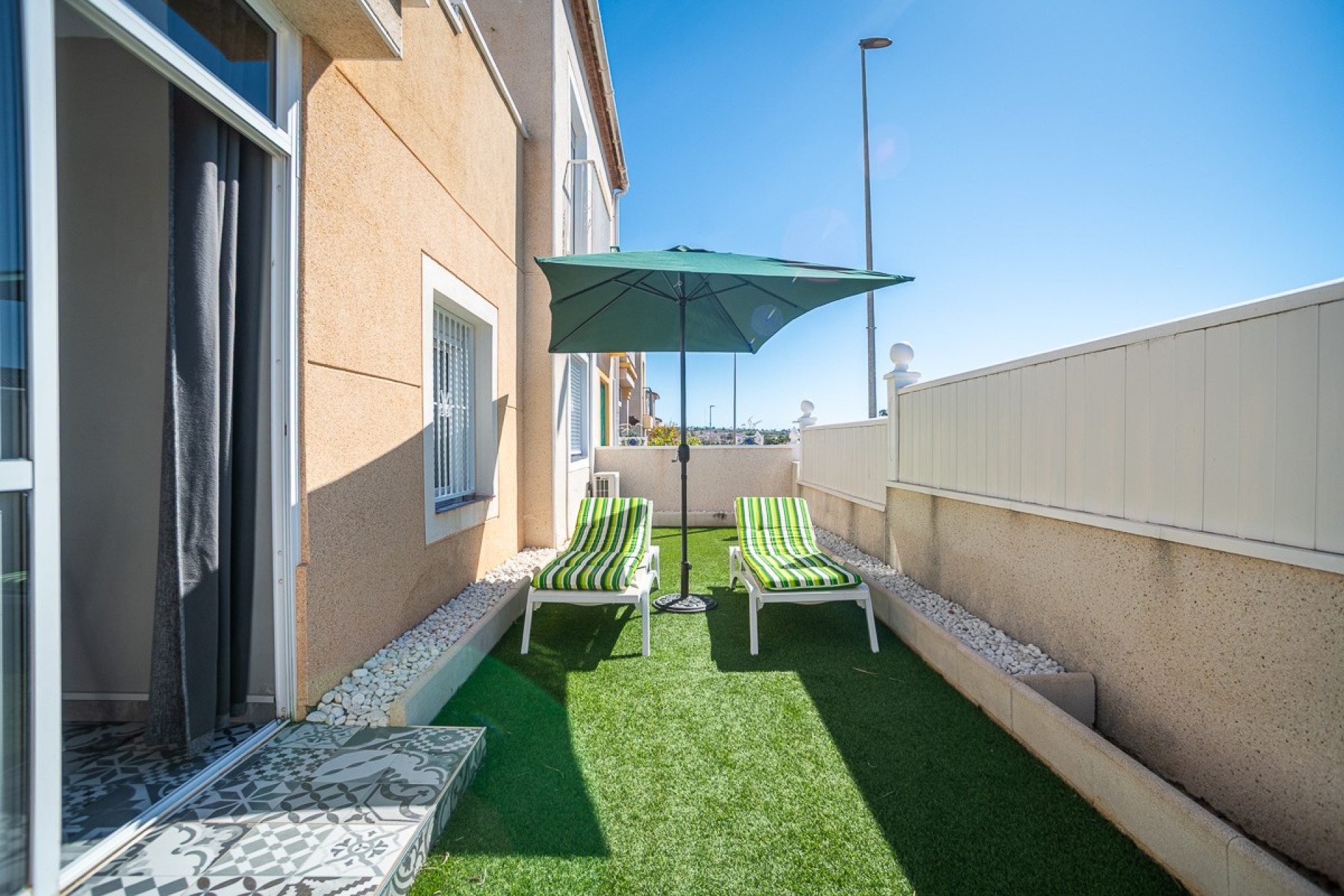 Herverkoop - 3. Vrijstaande villa - Algorfa - ALGORFA