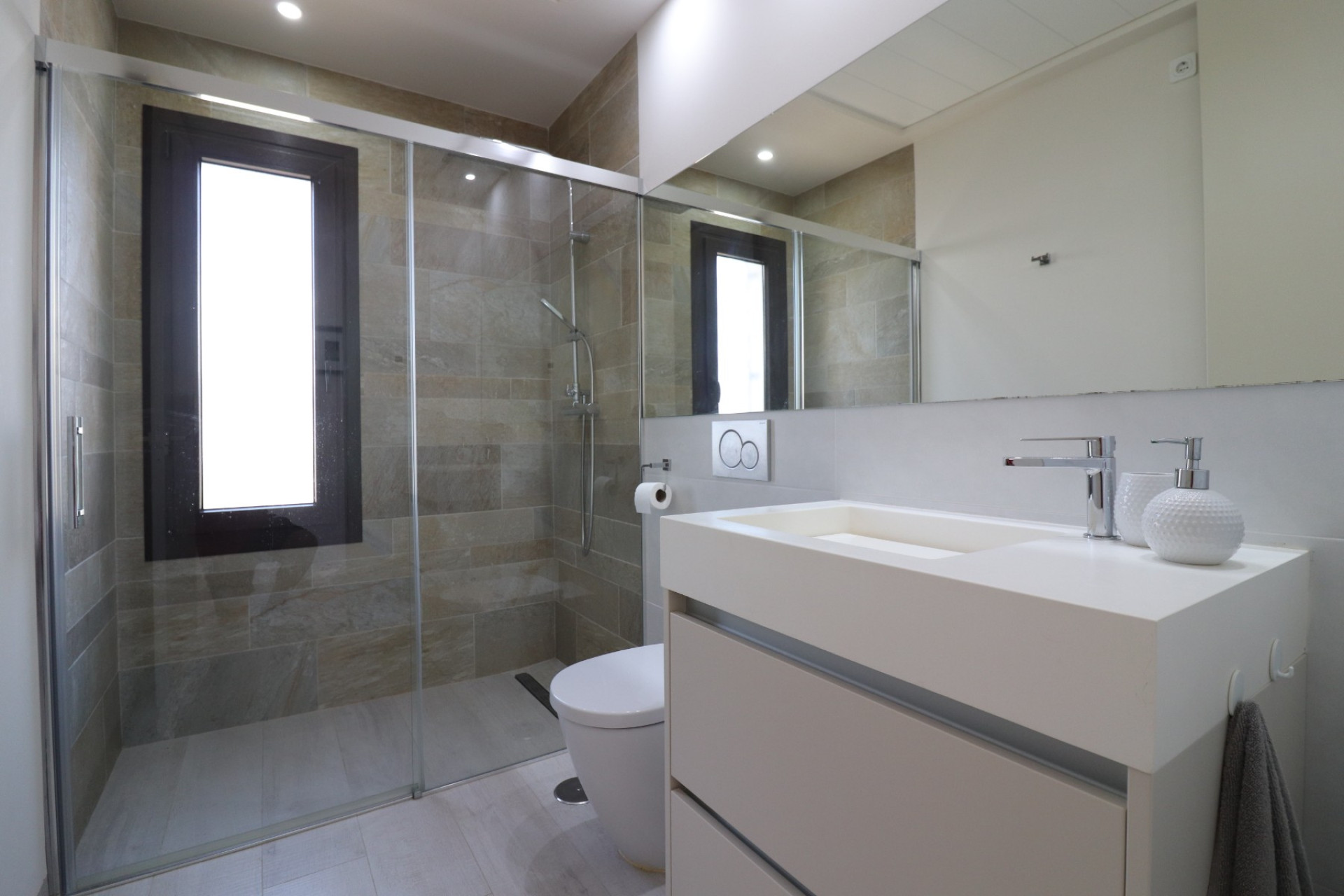 Herverkoop - 3. Vrijstaande villa - Algorfa - Costa Blanca Zuid