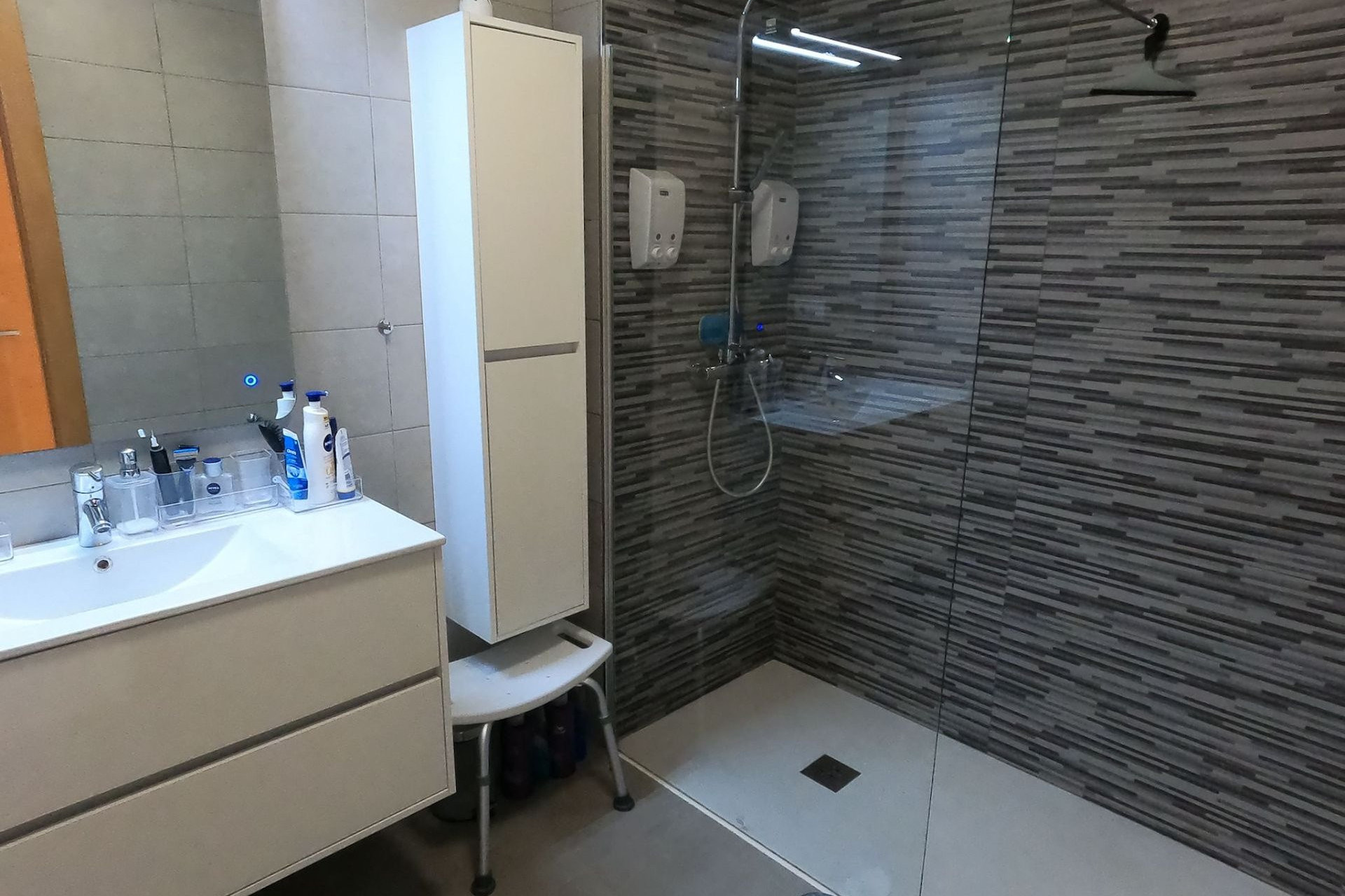 Herverkoop - 3. Vrijstaande villa - Algorfa - Costa Blanca Zuid