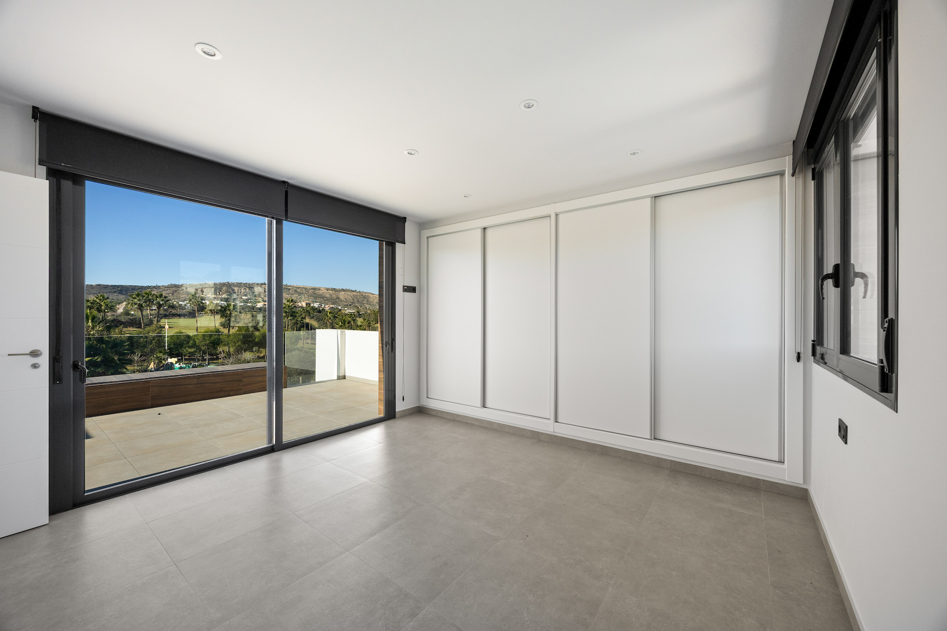 Herverkoop - 3. Vrijstaande villa - Algorfa - Costa Blanca Zuid