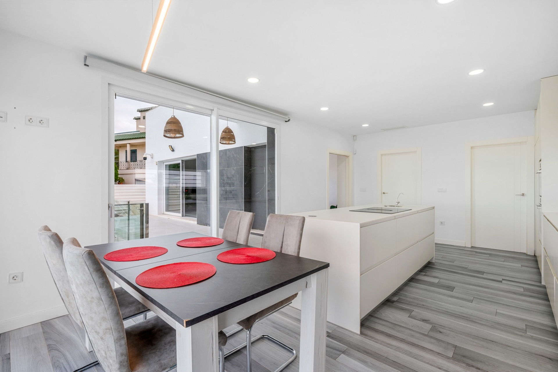 Herverkoop - 3. Vrijstaande villa - Algorfa - Costa Blanca Zuid