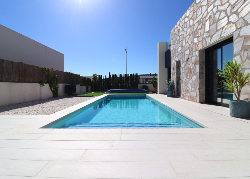 Herverkoop - 3. Vrijstaande villa - Algorfa - Costa Blanca Zuid